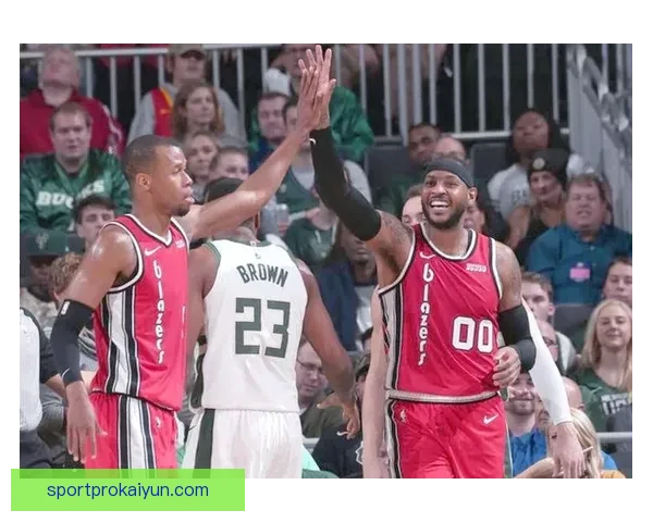 安东尼近期比赛表现稳定，状态有所回暖，逐渐提升团队贡献度。