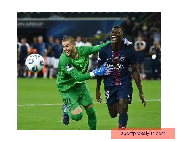 欧洲超级杯最佳球员表现稳健，助力球队争夺荣耀